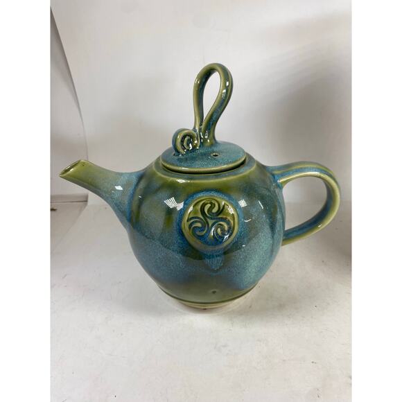 Colm de Ris Teapot and Vase Handcrafted Irish Pottery - Picture 8 of 12